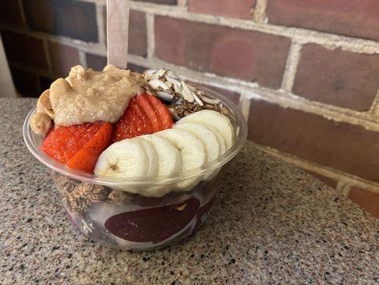 Bee Sassy açaí bowl