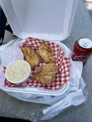 3 Piece Chicken Tenders Combo with Creamy Mac and Cheese