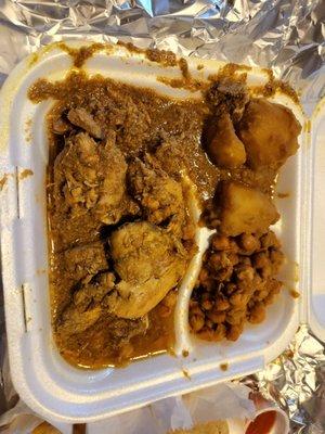 Curry chicken boneless always served with chick peas that were good but curry potatoes were mediocre