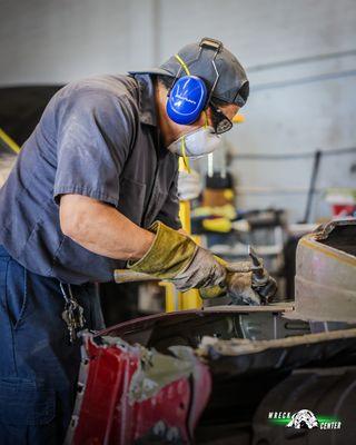 We fix it all, from fender benders to major mechanical issues. Wreck Center is your one-stop shop for total vehicle care.