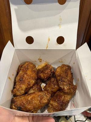 8 ct soy garlic wings with fries (lunch special)