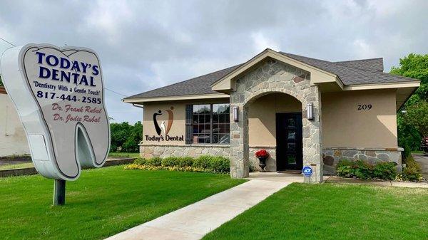 Rubal Dentistry Sign