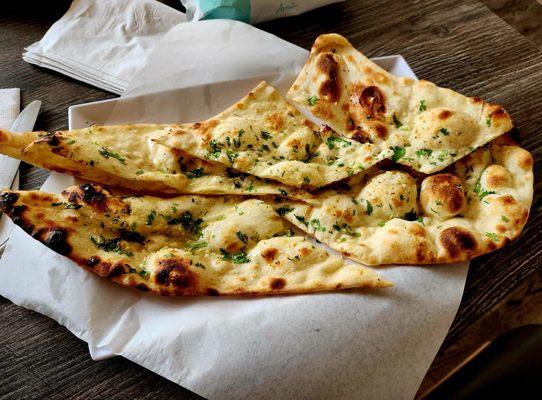 Garlic Naan (2 count) Included with Buffet.