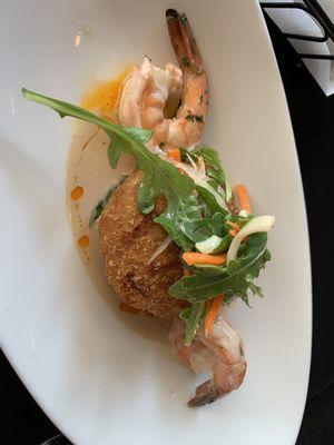 Crab cake with prawns appetizer