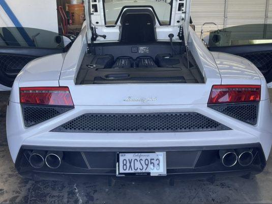 2008 LAMBO FULL INSTALL DS18 IN DOORS 2X DIAMNOND AUDIO 8S 5 CHANNEL AMP TELSA SCREEN