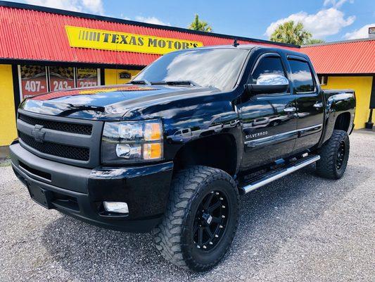 New Arrival 2011 Chevy Silverado 1500 lifted