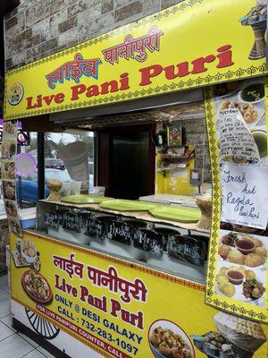 Live pani puri