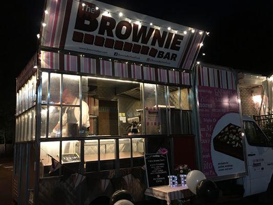 The Brownie Bar dressed up for an evening wedding