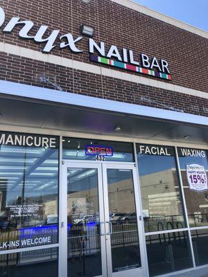 Onyx nail salon