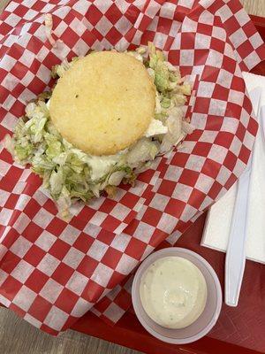 Arepas Con Lomito de Pollo y Queso