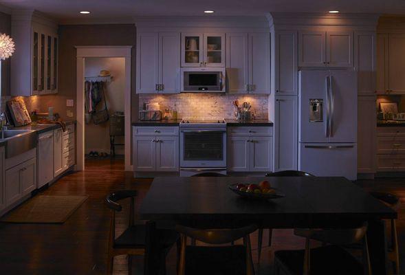 At any time of day, your Whirlpool kitchen appliance suite will be there for you. From kitchen ranges to refrigerators, we have it all.