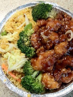 lunch special- general tso's chicken and veggie fried rice...so much food