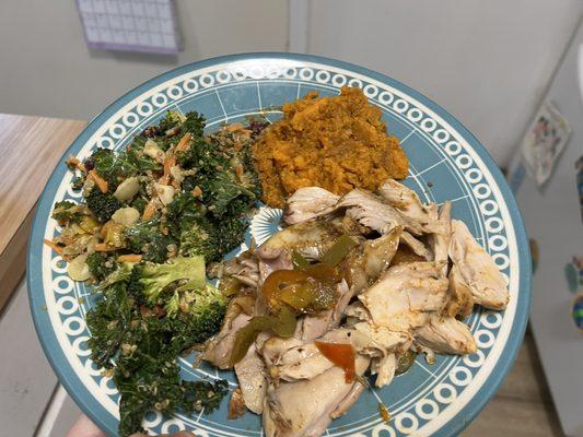 Chipotle Rubbed Drumsticks with maple sweet potatoes and Georgia kale salad