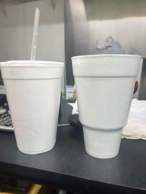 these are both 32 oz cups but the one on the left is the one they use at la michoacana and the one on the right can fit in the cup holder