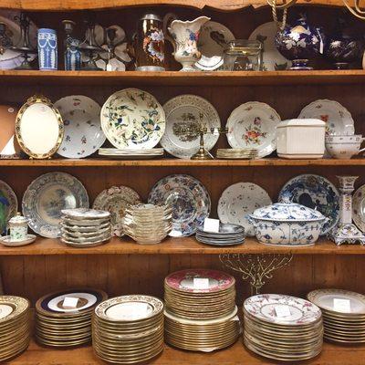 Fine Tableware: Sèvres, Meissen, Royal Copenhagen, Dresden, Limoges, Rosenthal, Lenox, Ginori, Mottadeh, Wedgwood, English Transfer Plates