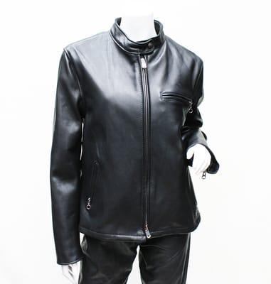 This Schott Jacket has Swing lack China collar and side tabs, 2 ways zipper. Piped zipper pocket and zip out pipe lining.