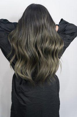 Matte blonde balayage foilayage