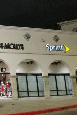 This sprint may look like a sprint but it's actually a marathon.. I mean a t mobile sprint store.