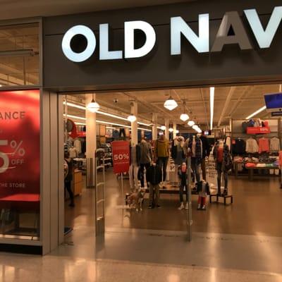 Front of Old Navy