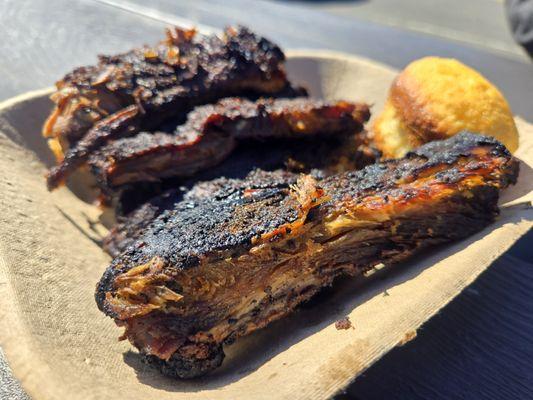 It's dry and burned on both sides.  That first rib is the best looking of the bunch.  I wish I had taken more photos.