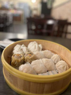 D19. Large Dim Sum Platter (11 pieces)