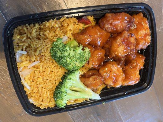 General Tso 's Chicken with pork fried rice