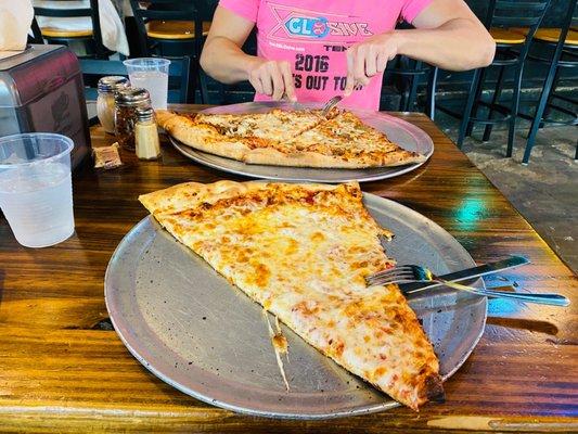 Momo's Pizza - Tennessee Street