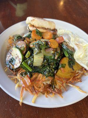 Farmers Hash with local seasonal veggies and perfectly crisp hash browns.