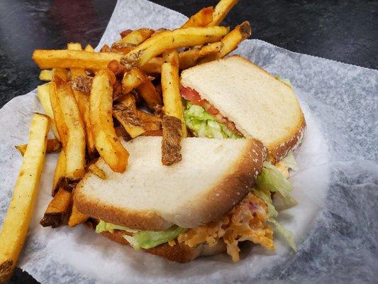 Palmetto cheese sandwich with fries