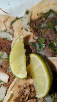 Birria, cabeza, buche tacos