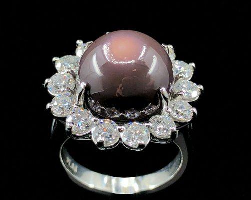 Quahog pearl and diamond ring with GIA Pearl Report