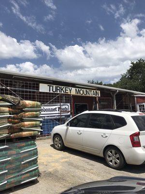 Turkey Mountain Ol'General Store