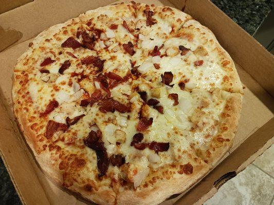 BBQ chicken pizza