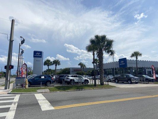 Hyundai Dealership store front