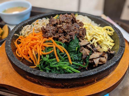 Beef dolsot bibimbap