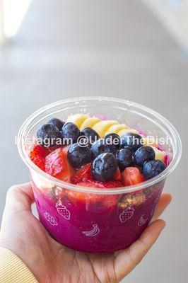 Bee Berry Sting Bowl (subbed mango with banana)