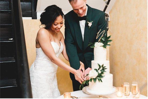 Asked Rhiannon for a simple cake with taller tiers, a "plaster-like" texture, and for greenery to trail down the cake.