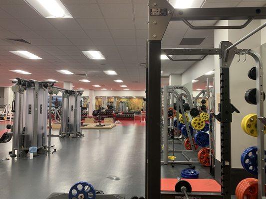 Free weights / lifting room