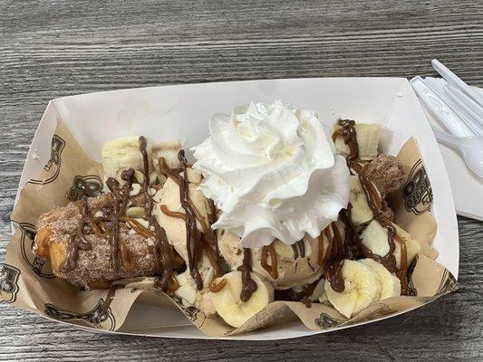 Churro sundae w/horchata ice cream, bananas, Nutella, caramel sauce and whipped cream