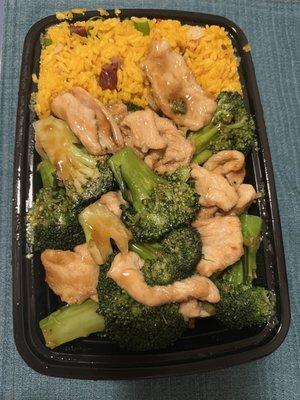 Chicken with broccoli from combination platters