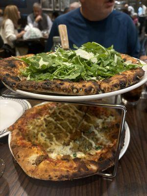 Large Arugula Pizza, Large Bisteca