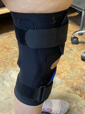 Knee brace