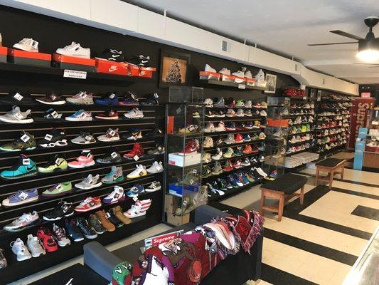 9/10 Condition Sneaker Boutique