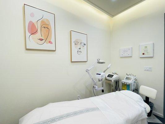 Facial Room