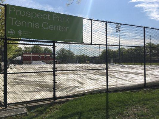 @bigmovie // Prospect Park Tennis Center with deflated enclosure