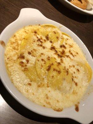 Cheese Ravioli in Alfredo Sauce