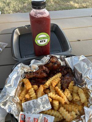 Maple gochujang 5 Pc Wing W/Crinkle Cut Fries and Housemade Cherry Limeade