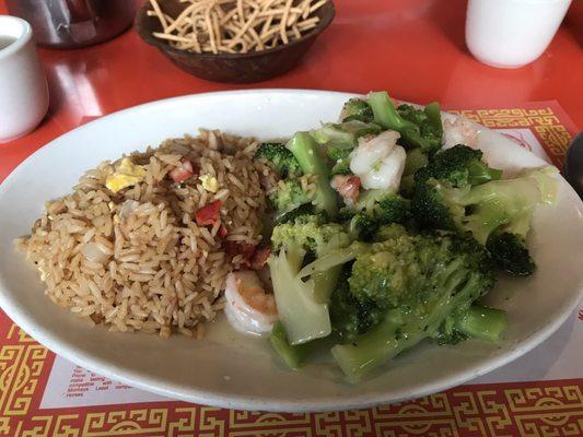 Shrimp & broccoli lunch