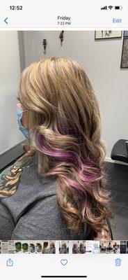 Little splash of lilac with these golden blonde highlights by Connie