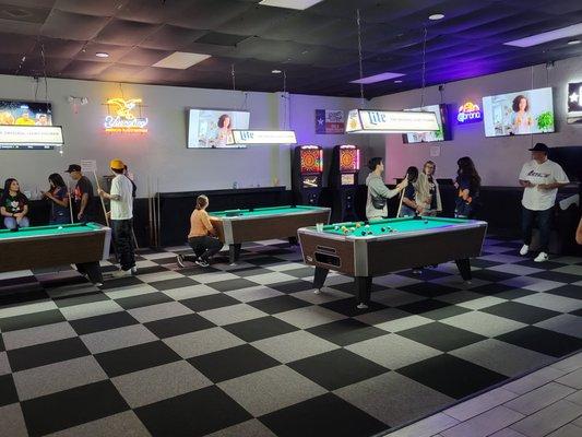 Gameroom, Pool Tables, Darts, Jukebox and Video games